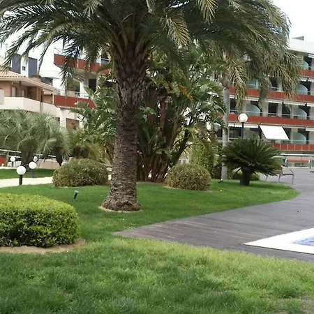 With 2 Bedrooms In Cambrils, With Pool Access And Terrace - *